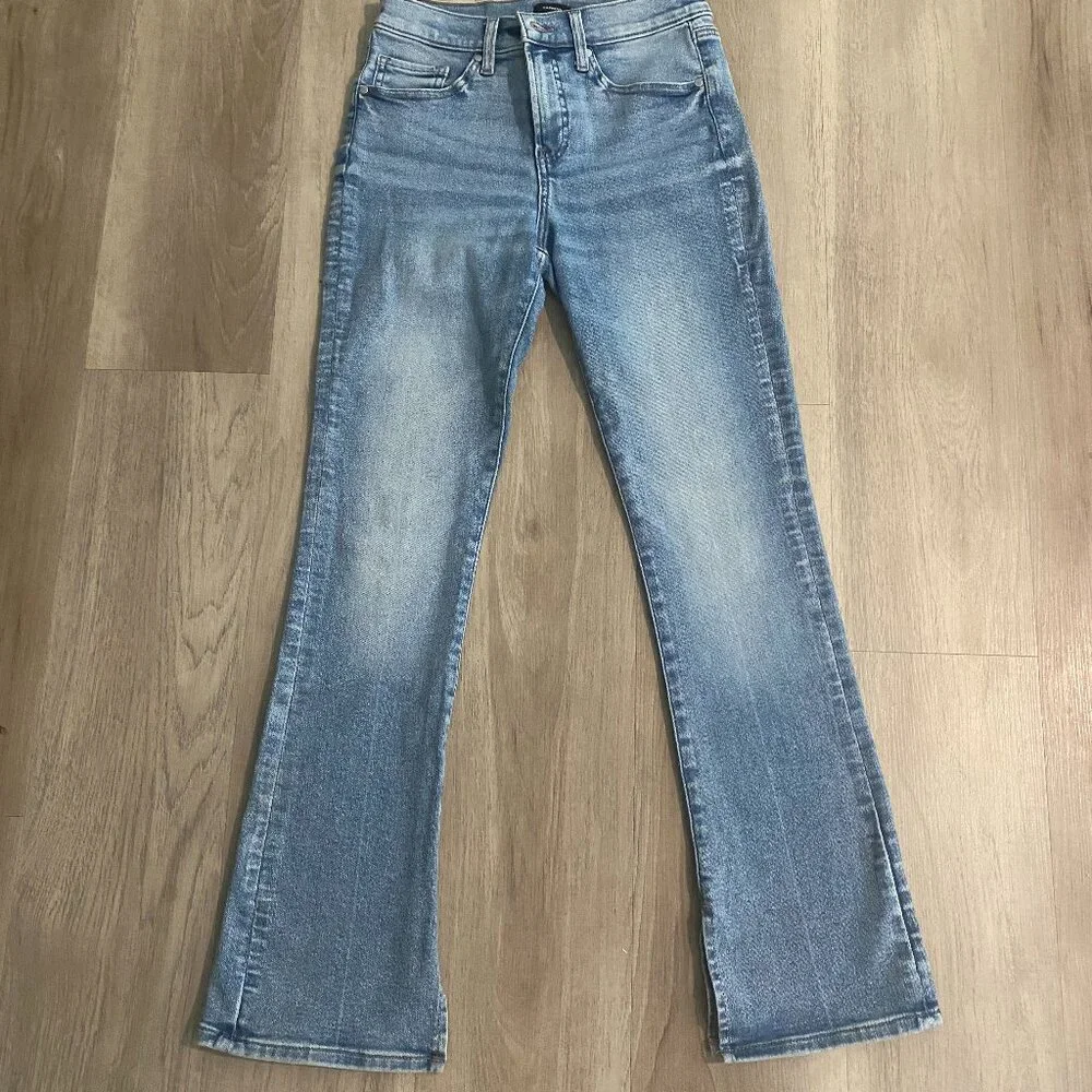 Express Mid Rise Flare Jeans Light Wash Size 4 Short Petite Vent Hem - Picture 2 of 11